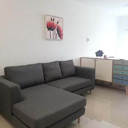 2 Carpark Gep 5 Star Hotel Bed & Sofa Studio Сери Кембанган Екстериор снимка
