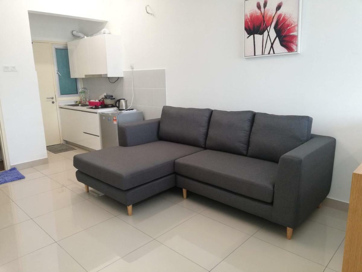 2 Carpark Gep 5 Star Hotel Bed & Sofa Studio Сери Кембанган Екстериор снимка