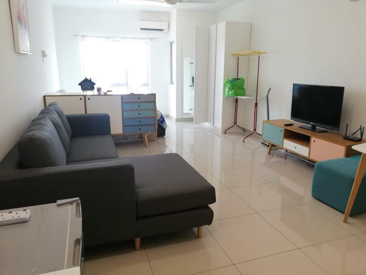 2 Carpark Gep 5 Star Hotel Bed & Sofa Studio Сери Кембанган Екстериор снимка